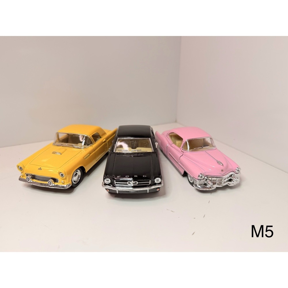 Kinsmart 1:32 Diecast Classic Car Lot Ford Thunderbird Mustang Cadillac